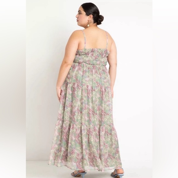 Plus Dress - Picture 3 of 7